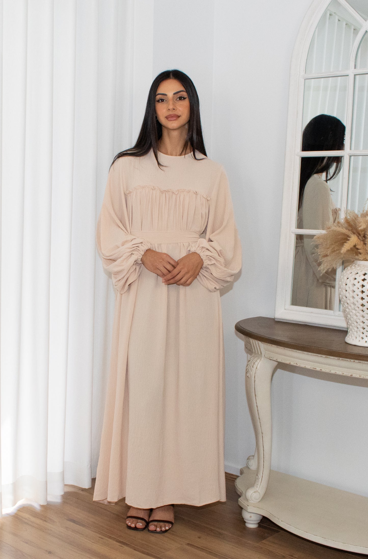 Anaqa Abaya - Cream