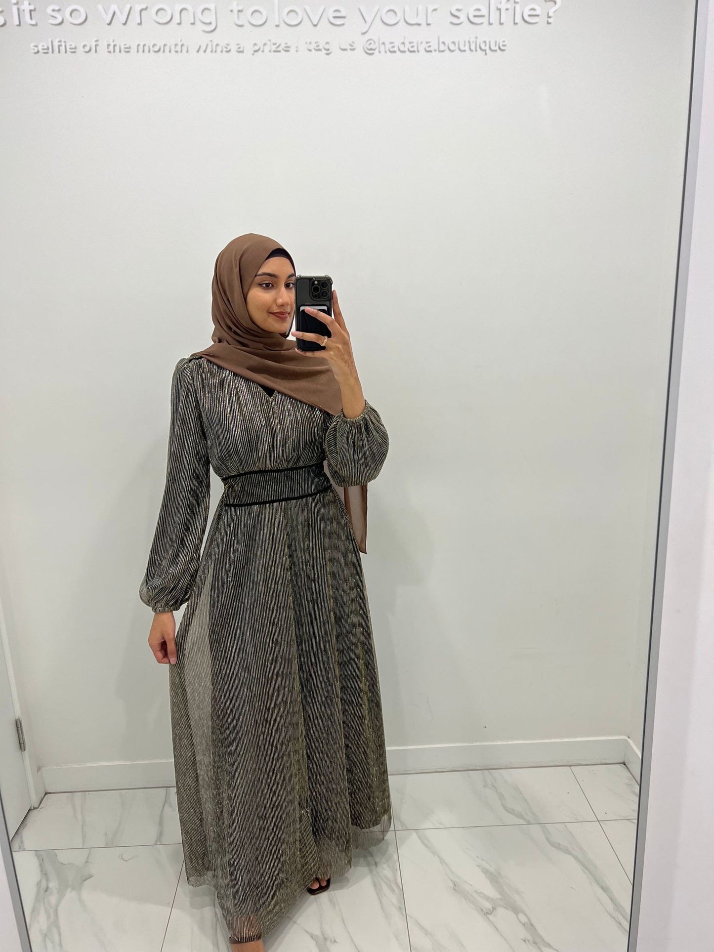 Chloè Shimmer Dress - Black