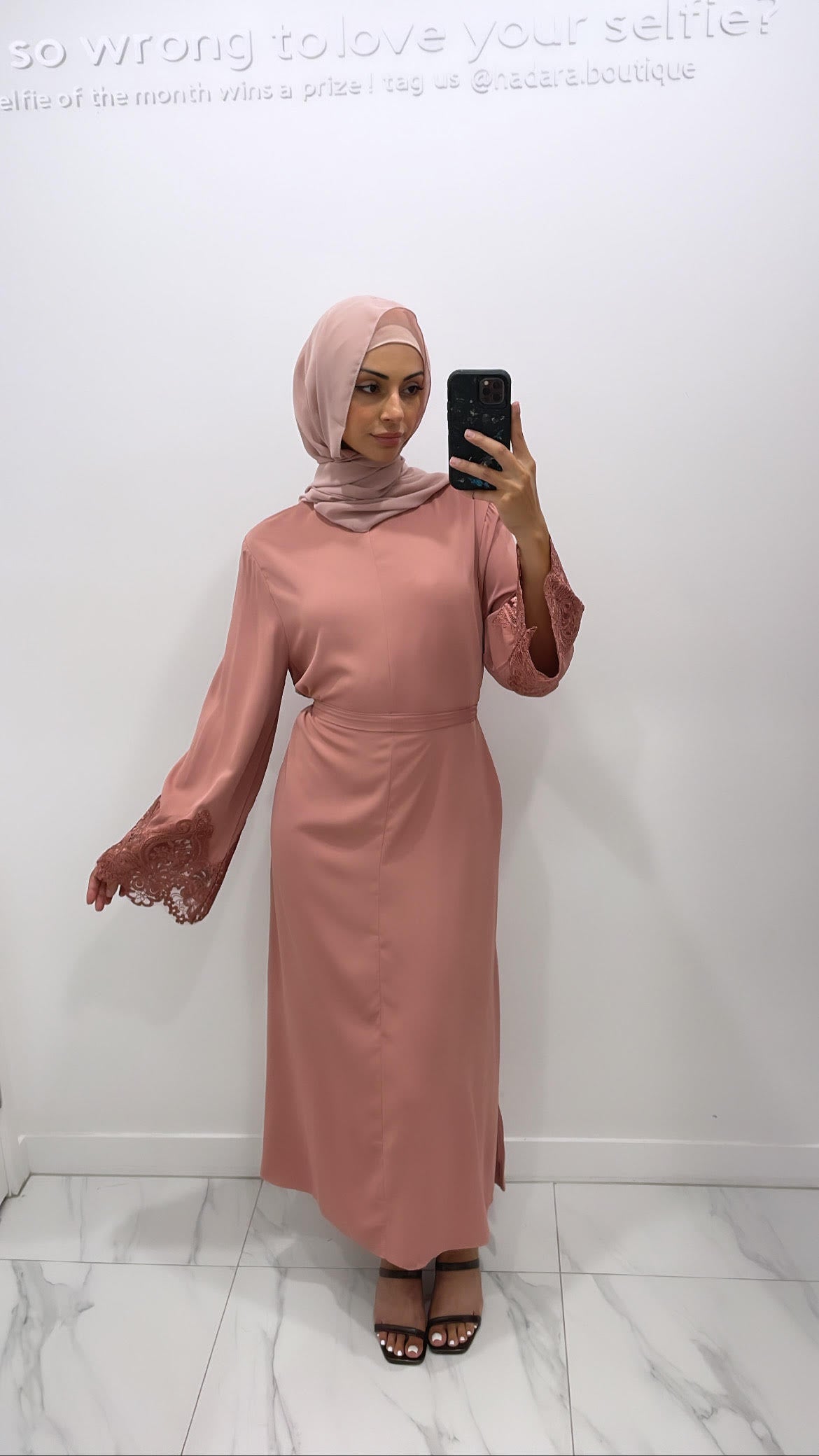 Aisha Abaya - Blush