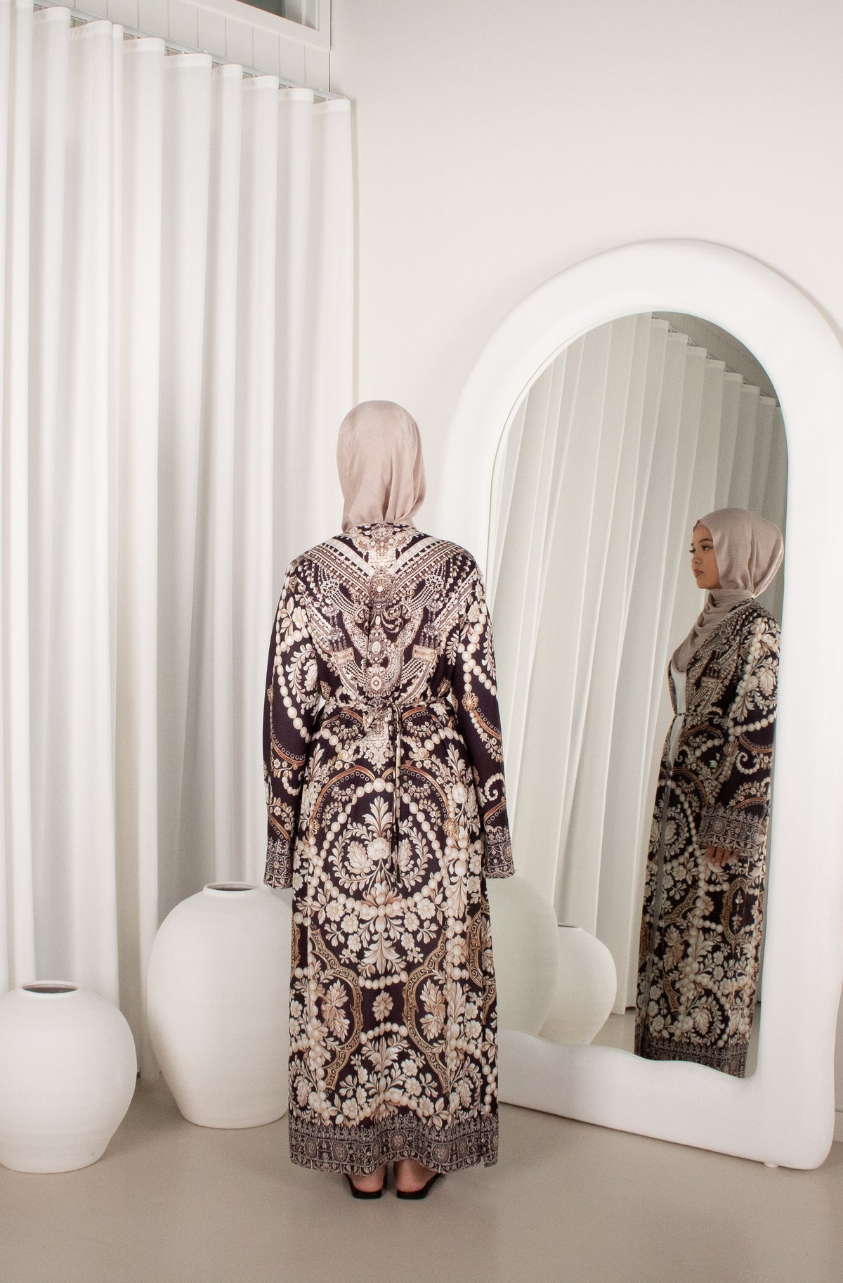 Hadara Rosticil TILA CAPE - BLACK – Hadara Boutique