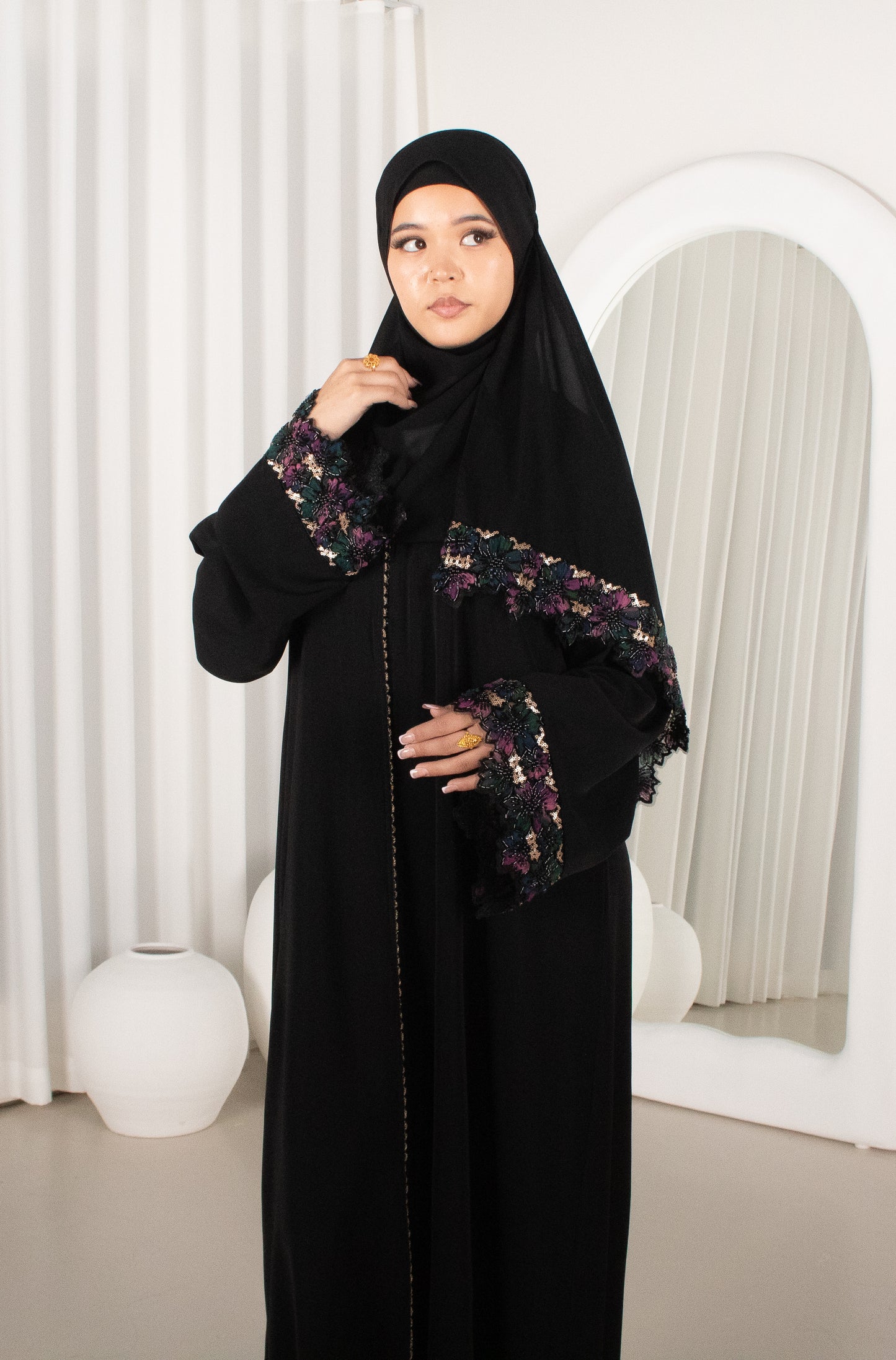 YUSRAH Abaya